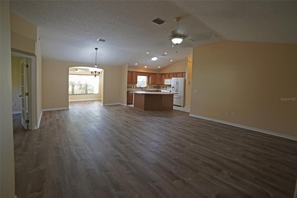 待售: $369,900 (3 贝兹, 2 浴室, 1616 平方英尺)