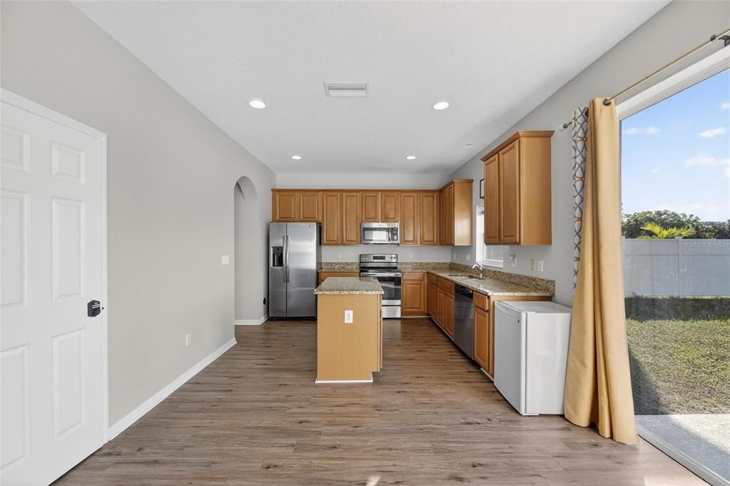 For Sale: $365,000 (4 beds, 2 baths, 2220 Square Feet)