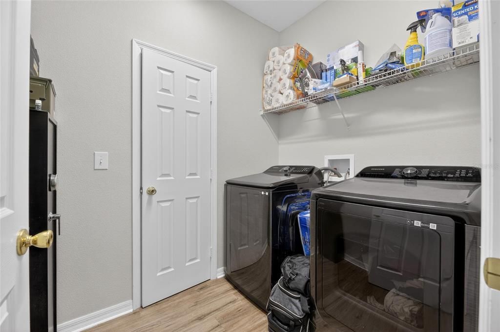 For Sale: $365,000 (4 beds, 2 baths, 2220 Square Feet)