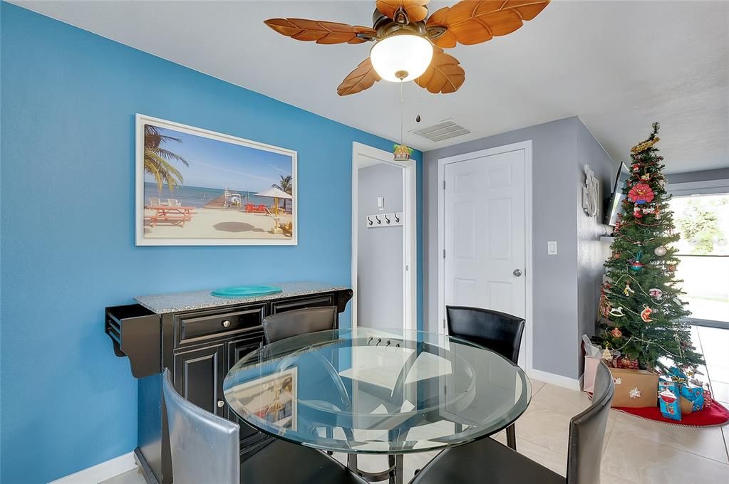 En Venta: $269,900 (2 camas, 2 baños, 1057 Pies cuadrados)