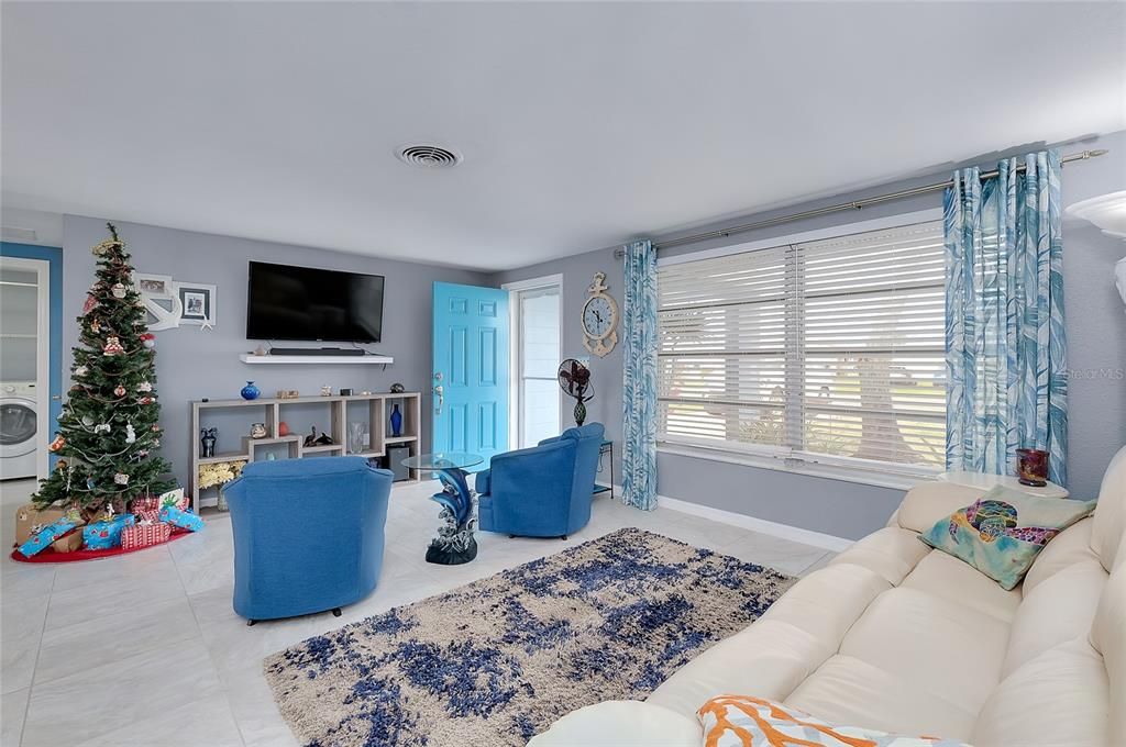 En Venta: $269,900 (2 camas, 2 baños, 1057 Pies cuadrados)