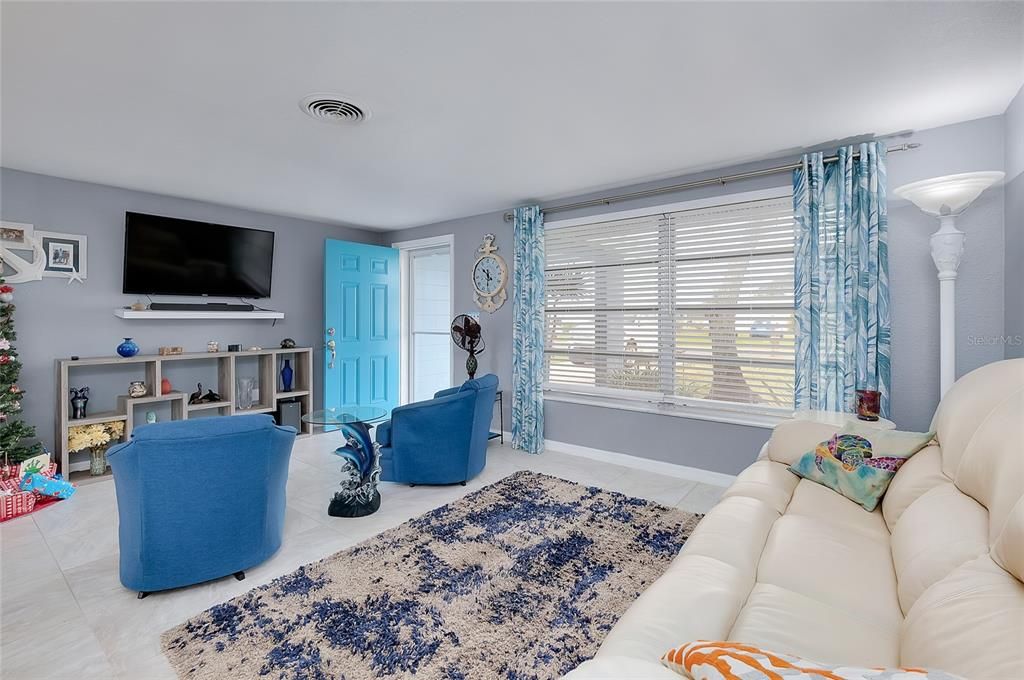 En Venta: $269,900 (2 camas, 2 baños, 1057 Pies cuadrados)