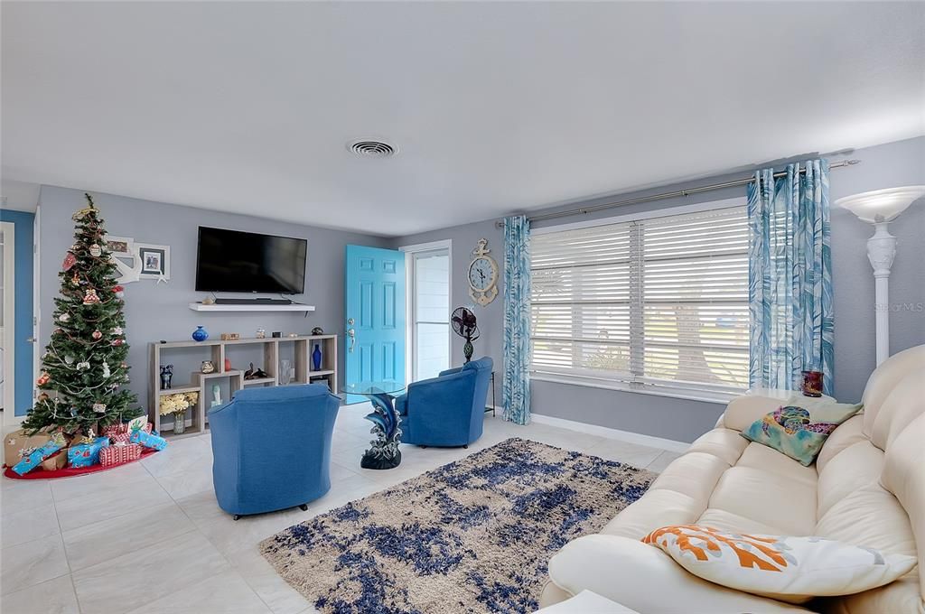 En Venta: $269,900 (2 camas, 2 baños, 1057 Pies cuadrados)