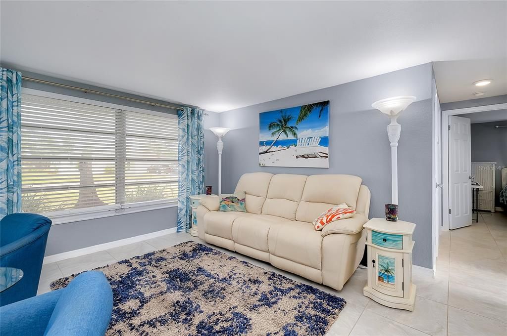 En Venta: $269,900 (2 camas, 2 baños, 1057 Pies cuadrados)