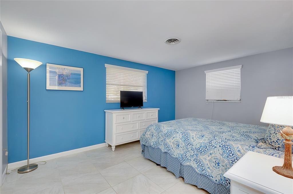 En Venta: $269,900 (2 camas, 2 baños, 1057 Pies cuadrados)