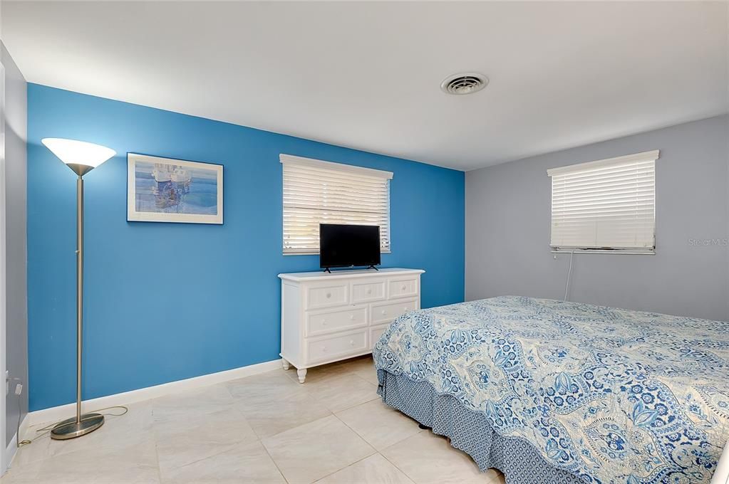 En Venta: $269,900 (2 camas, 2 baños, 1057 Pies cuadrados)