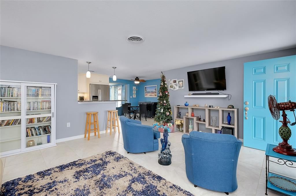 En Venta: $269,900 (2 camas, 2 baños, 1057 Pies cuadrados)