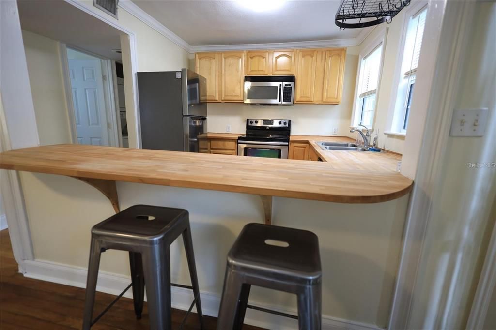 For Rent: $1,650 (1 beds, 1 baths, 640 Square Feet)