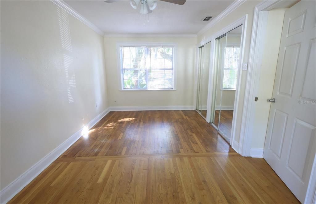 For Rent: $1,650 (1 beds, 1 baths, 640 Square Feet)