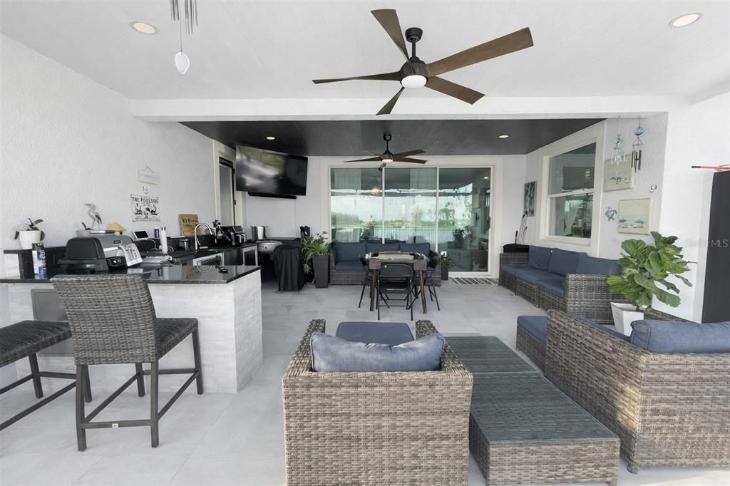 For Rent: $4,300 (4 beds, 2 baths, 2537 Square Feet)