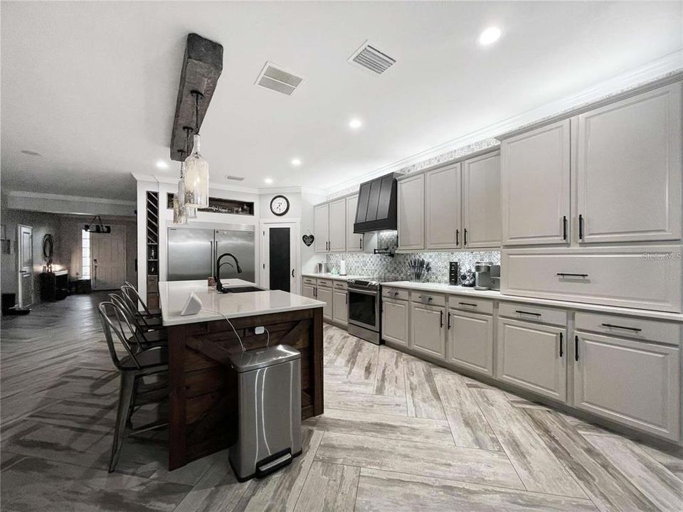 For Rent: $4,300 (4 beds, 2 baths, 2537 Square Feet)