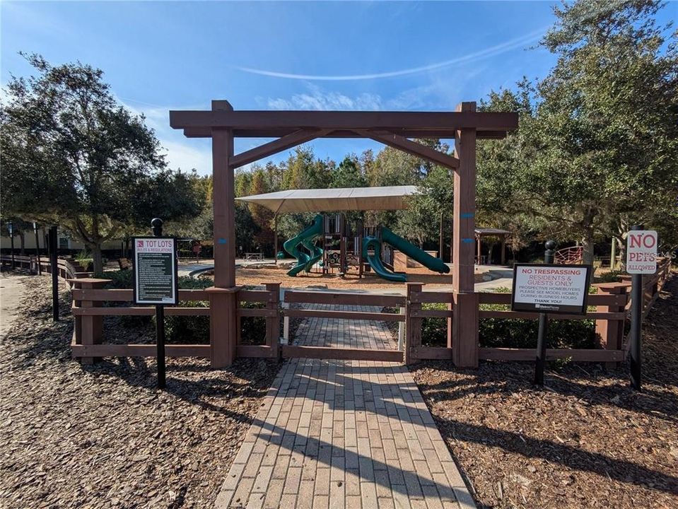 For Rent: $4,300 (4 beds, 2 baths, 2537 Square Feet)