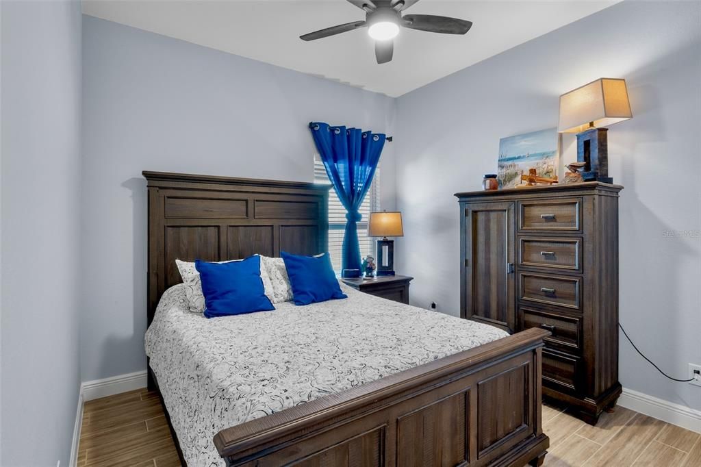 待售: $355,000 (3 贝兹, 2 浴室, 1884 平方英尺)