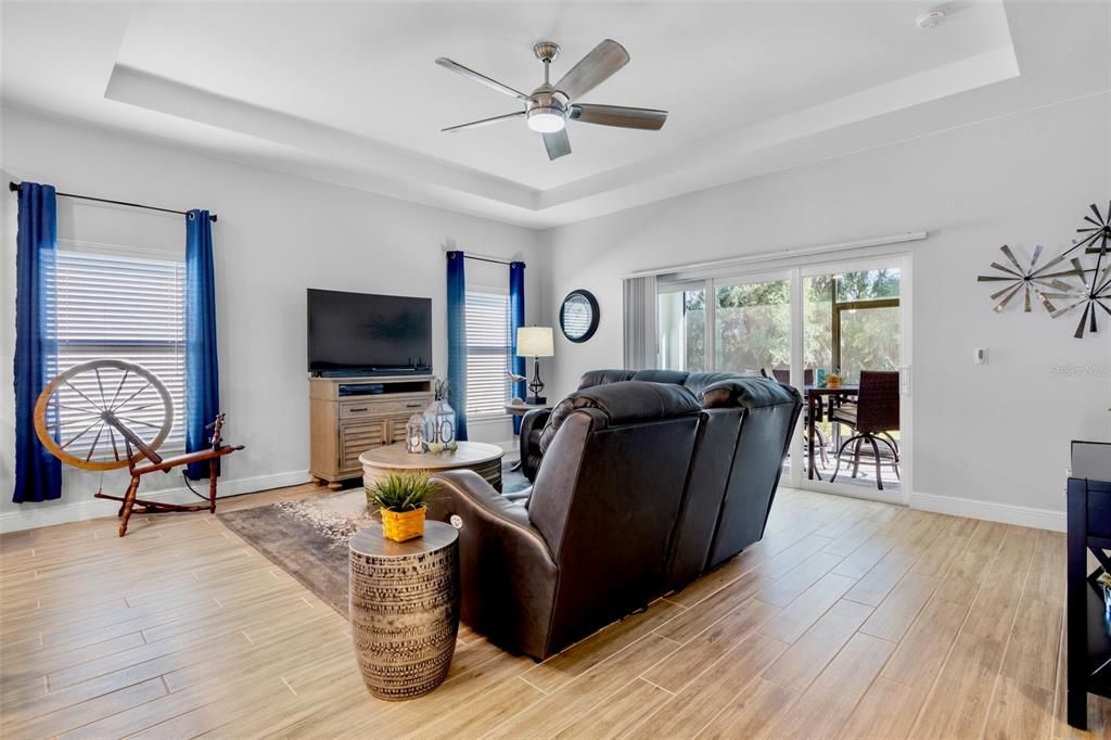 待售: $355,000 (3 贝兹, 2 浴室, 1884 平方英尺)