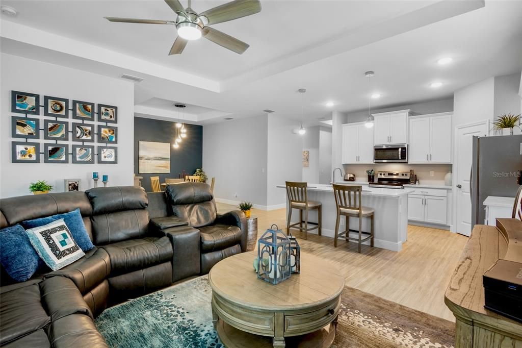 待售: $355,000 (3 贝兹, 2 浴室, 1884 平方英尺)