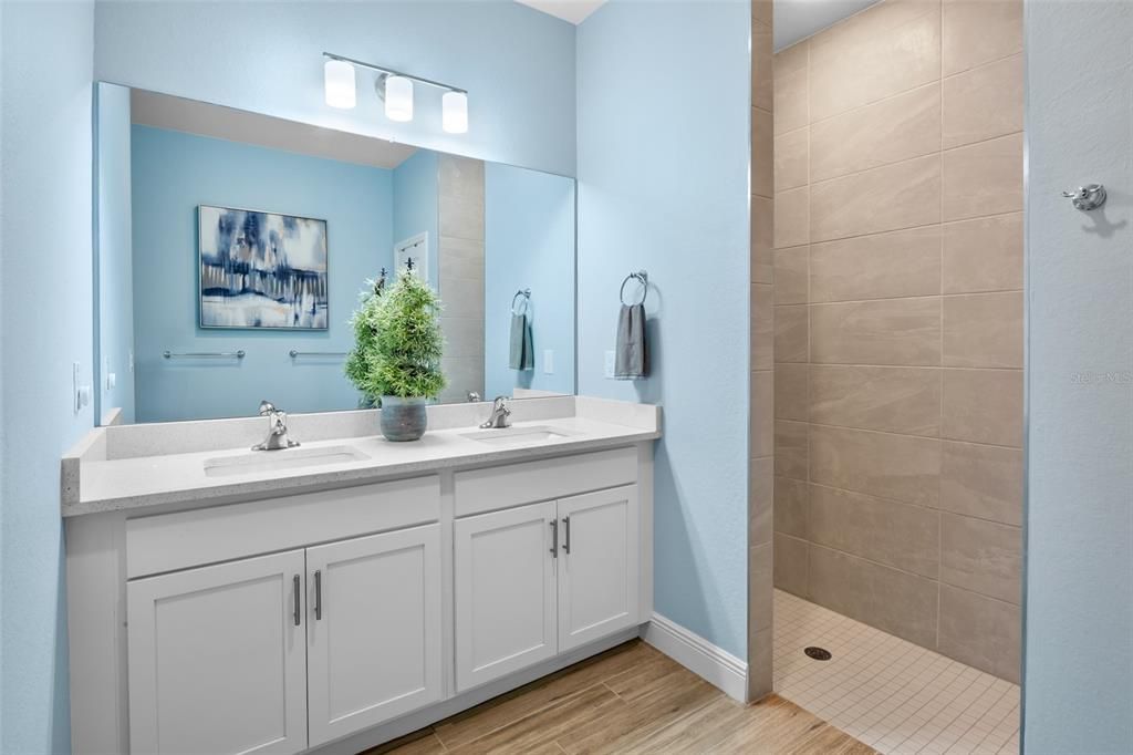 待售: $355,000 (3 贝兹, 2 浴室, 1884 平方英尺)