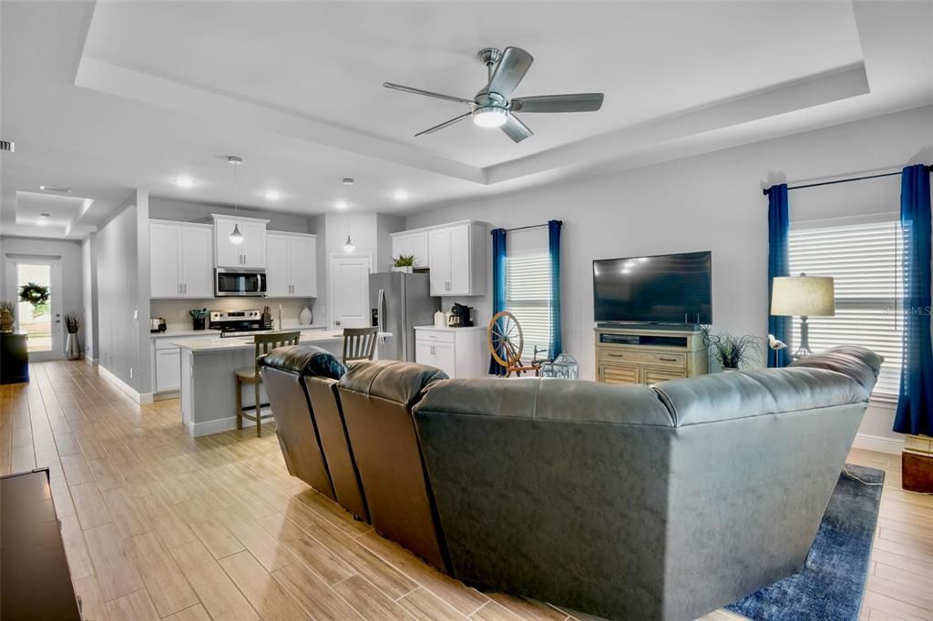 待售: $355,000 (3 贝兹, 2 浴室, 1884 平方英尺)