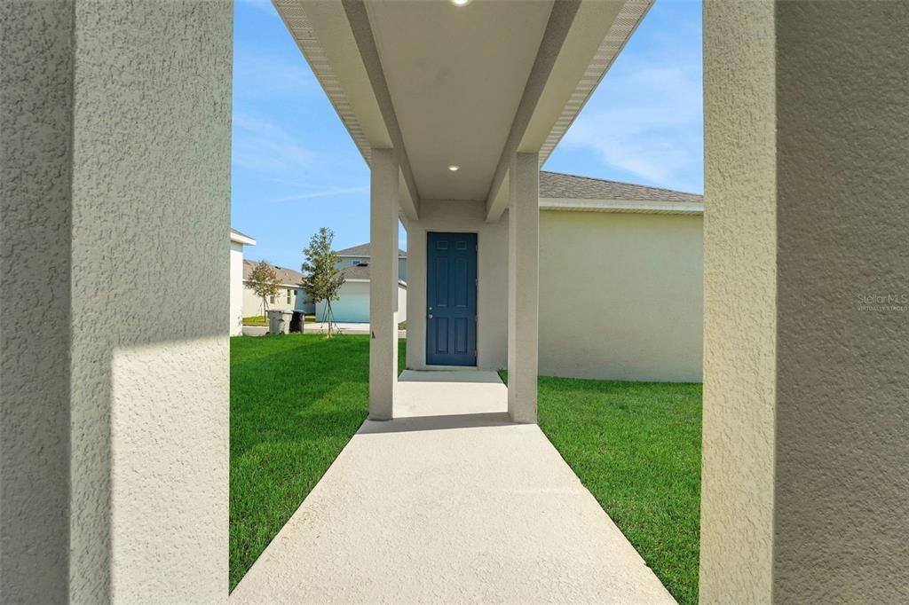 Activo con contrato: $699,900 (4 camas, 3 baños, 2807 Pies cuadrados)