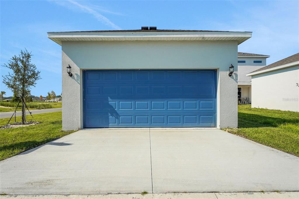 Activo con contrato: $699,900 (4 camas, 3 baños, 2807 Pies cuadrados)