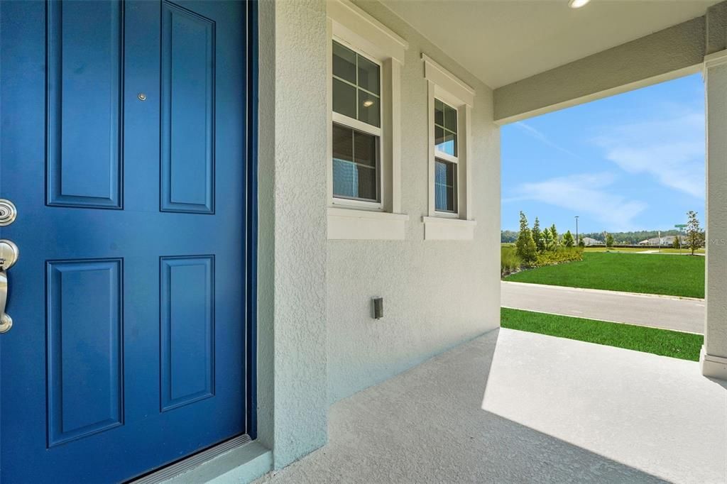 Activo con contrato: $699,900 (4 camas, 3 baños, 2807 Pies cuadrados)