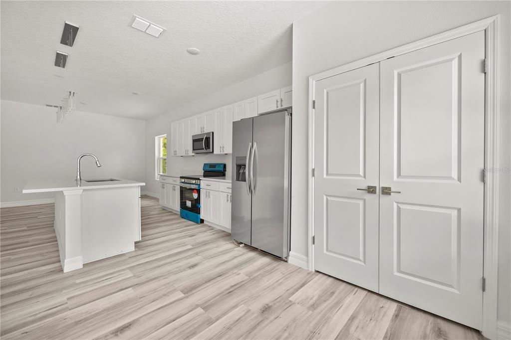 En Venta: $275,000 (3 camas, 2 baños, 1363 Pies cuadrados)