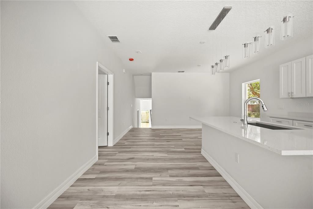 En Venta: $275,000 (3 camas, 2 baños, 1363 Pies cuadrados)