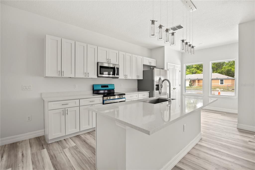 En Venta: $275,000 (3 camas, 2 baños, 1363 Pies cuadrados)