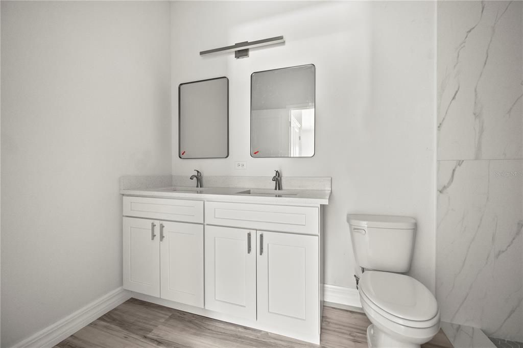 En Venta: $275,000 (3 camas, 2 baños, 1363 Pies cuadrados)