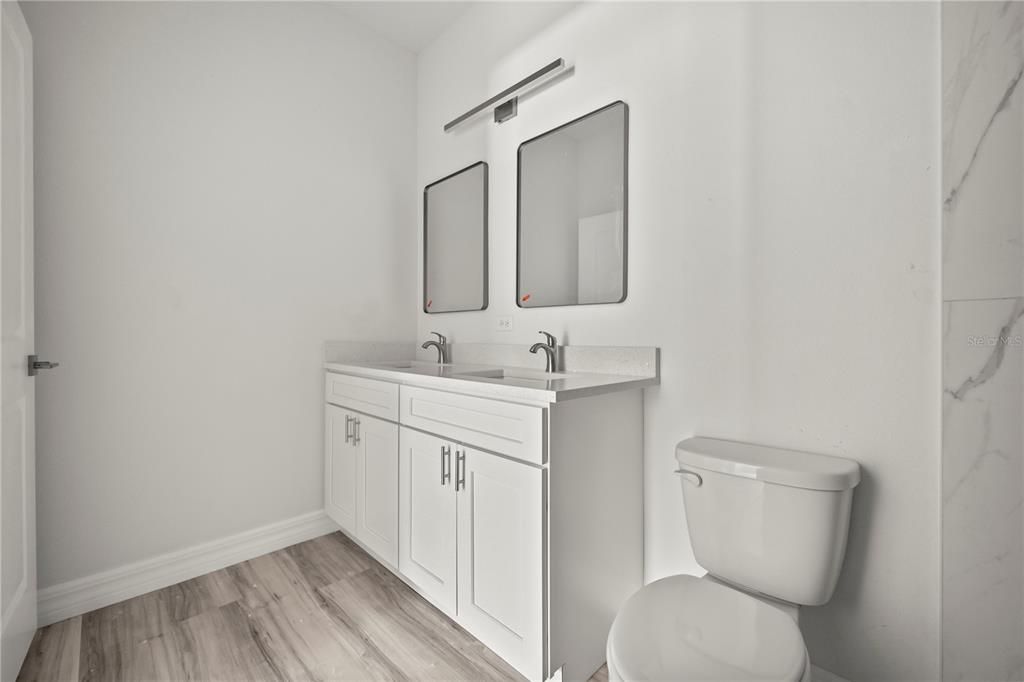 En Venta: $275,000 (3 camas, 2 baños, 1363 Pies cuadrados)