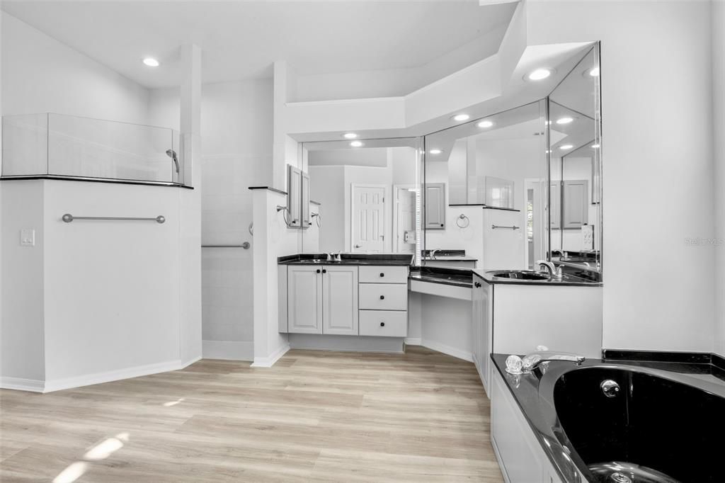 待售: $795,000 (4 贝兹, 3 浴室, 2586 平方英尺)