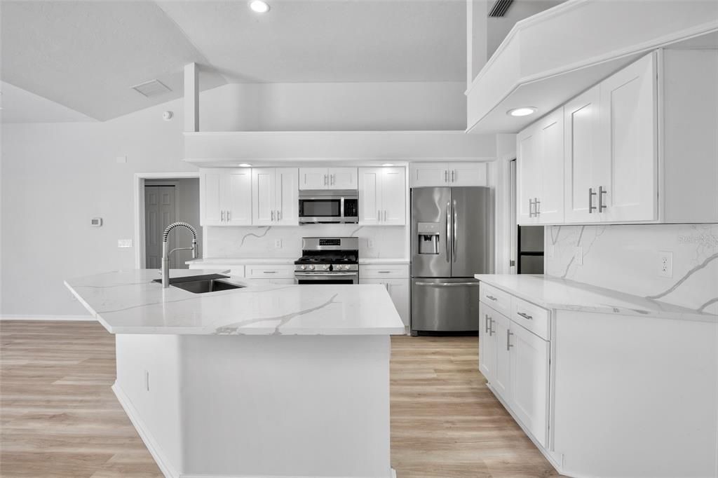 待售: $795,000 (4 贝兹, 3 浴室, 2586 平方英尺)