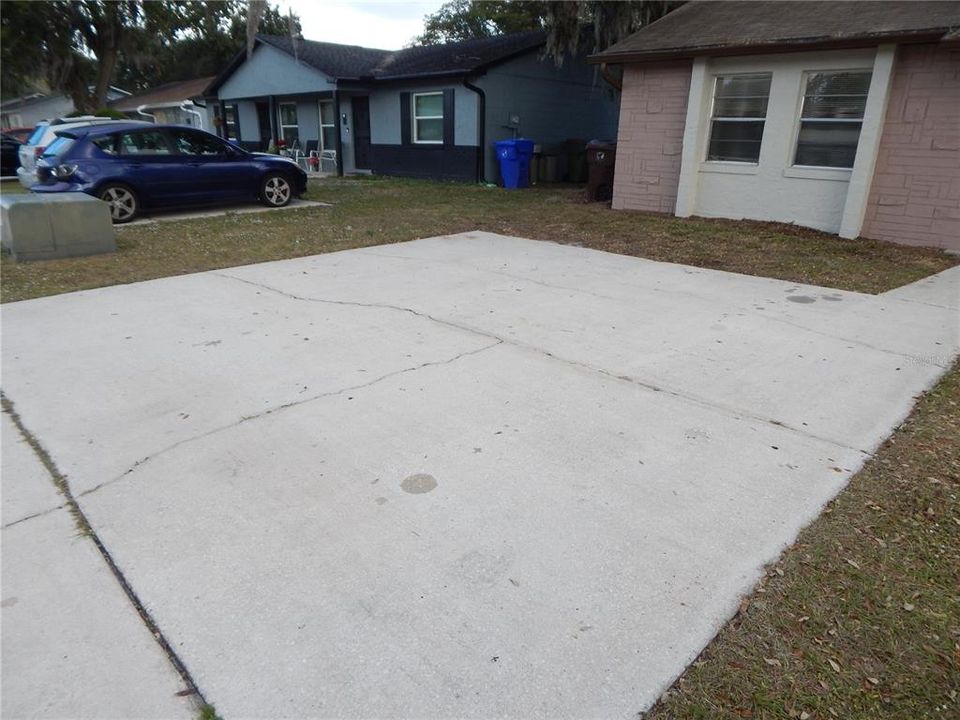 For Sale: $275,000 (2 beds, 2 baths, 1074 Square Feet)