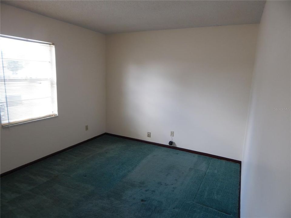 For Sale: $275,000 (2 beds, 2 baths, 1074 Square Feet)