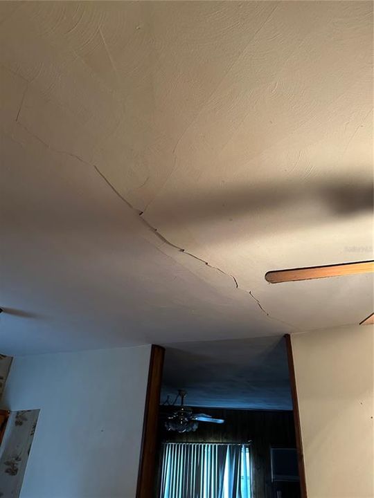 待售: $125,000 (2 贝兹, 1 浴室, 874 平方英尺)