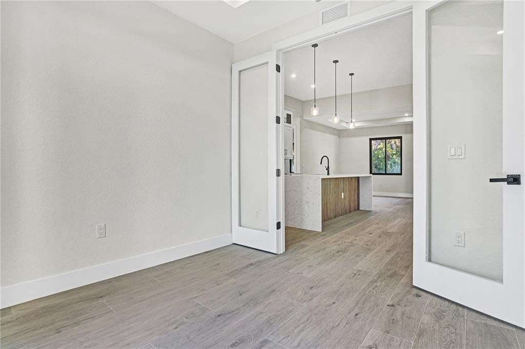 En Venta: $414,900 (3 camas, 2 baños, 1800 Pies cuadrados)