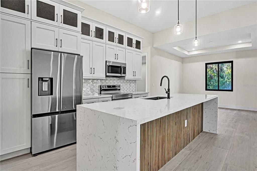 En Venta: $414,900 (3 camas, 2 baños, 1800 Pies cuadrados)