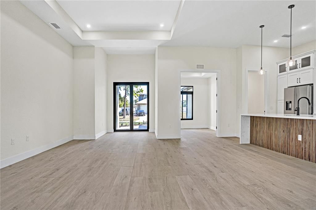 En Venta: $414,900 (3 camas, 2 baños, 1800 Pies cuadrados)