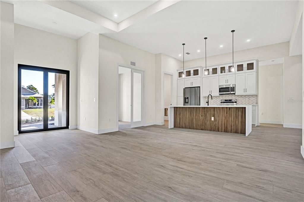 En Venta: $414,900 (3 camas, 2 baños, 1800 Pies cuadrados)