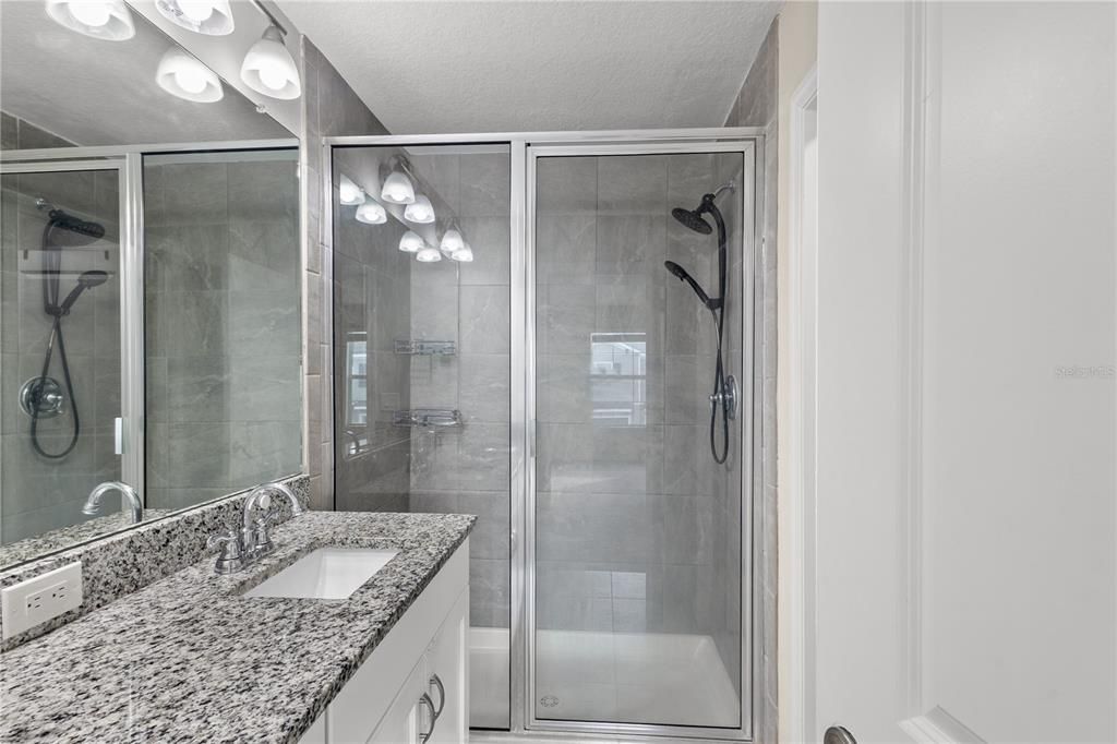 For Rent: $2,200 (3 beds, 2 baths, 1679 Square Feet)