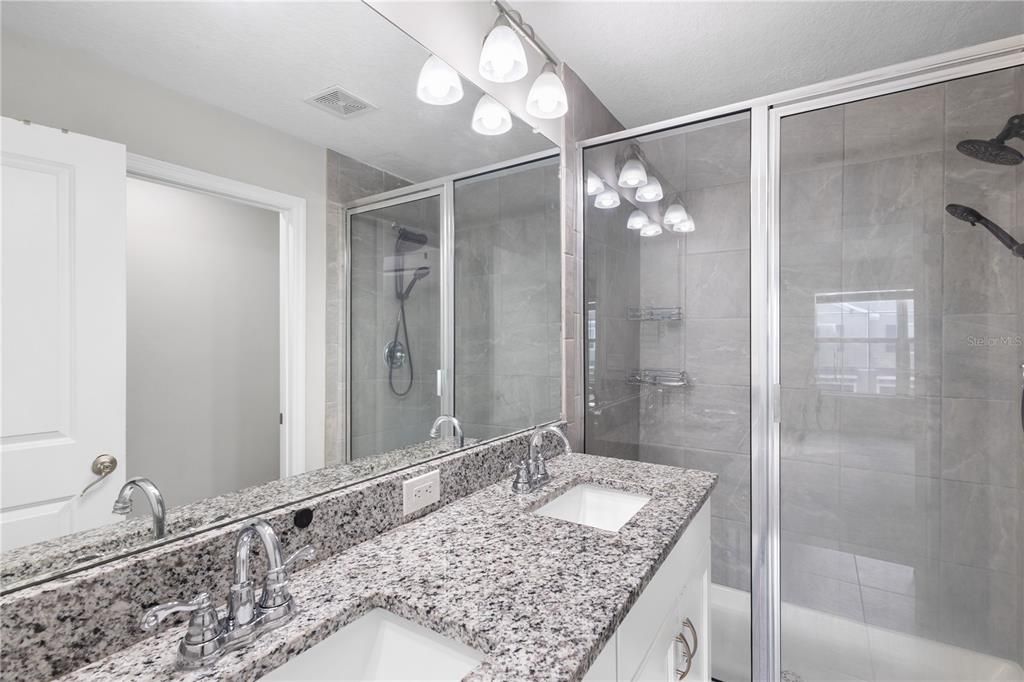 For Rent: $2,200 (3 beds, 2 baths, 1679 Square Feet)