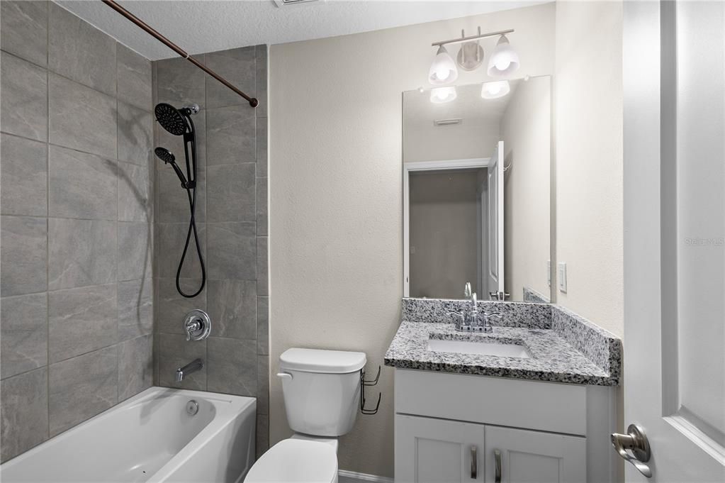 For Rent: $2,200 (3 beds, 2 baths, 1679 Square Feet)