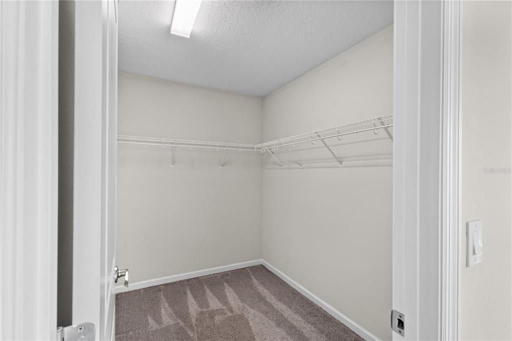 For Rent: $2,200 (3 beds, 2 baths, 1679 Square Feet)