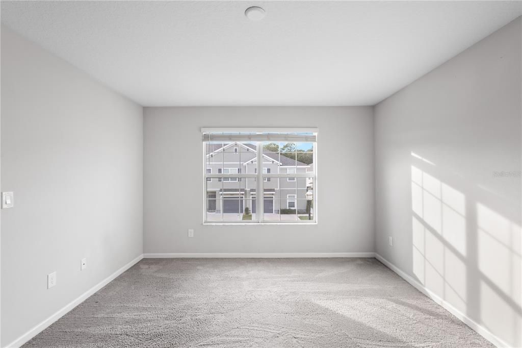 For Rent: $2,200 (3 beds, 2 baths, 1679 Square Feet)