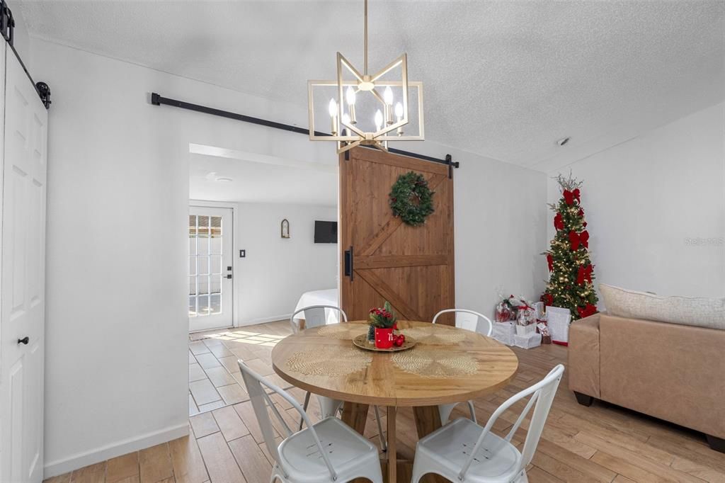 For Sale: $300,000 (3 beds, 2 baths, 1067 Square Feet)