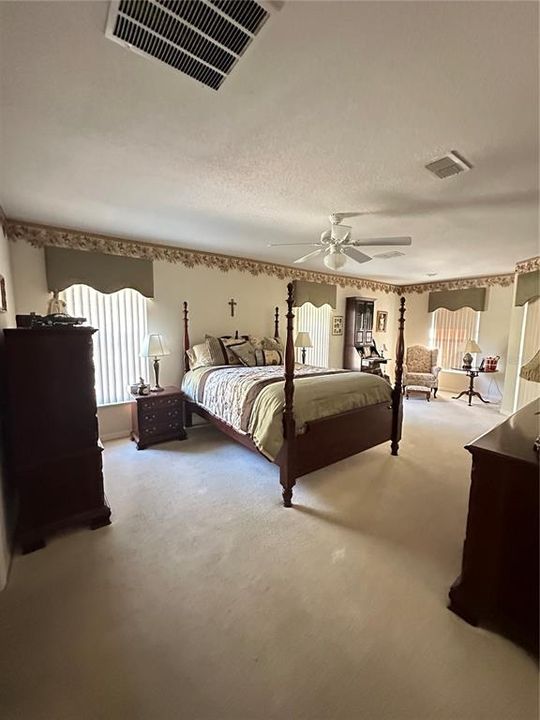 待售: $365,900 (3 贝兹, 2 浴室, 2113 平方英尺)