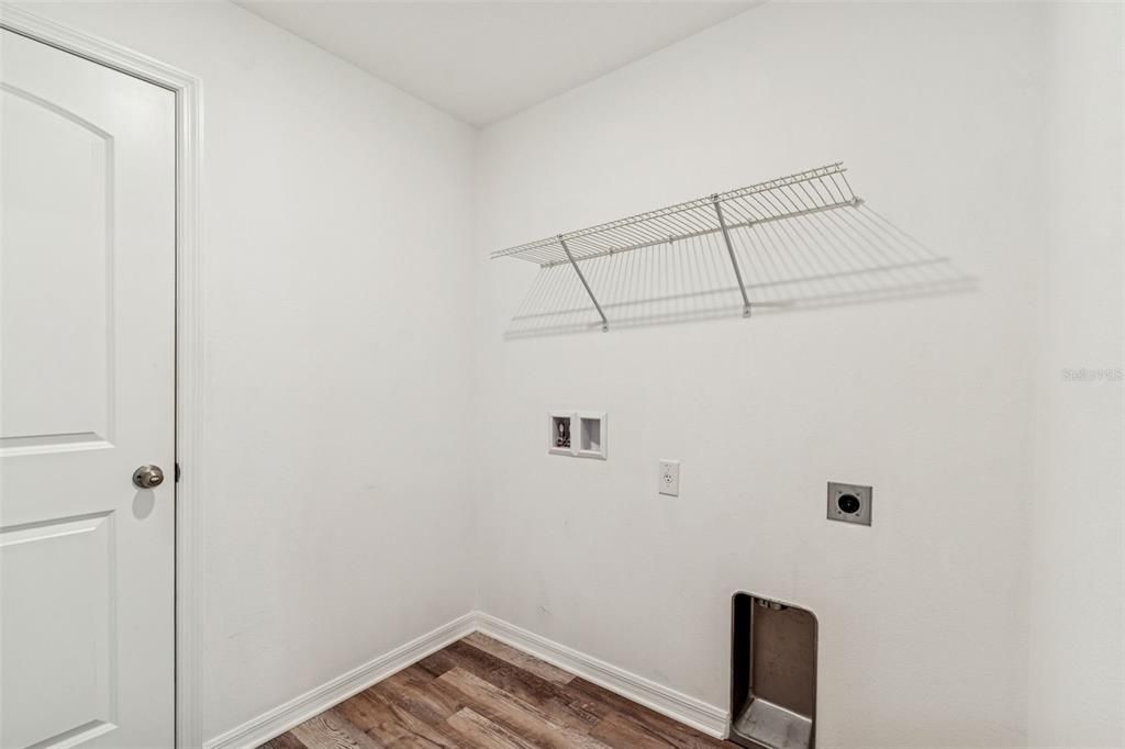 For Sale: $324,900 (3 beds, 2 baths, 1461 Square Feet)