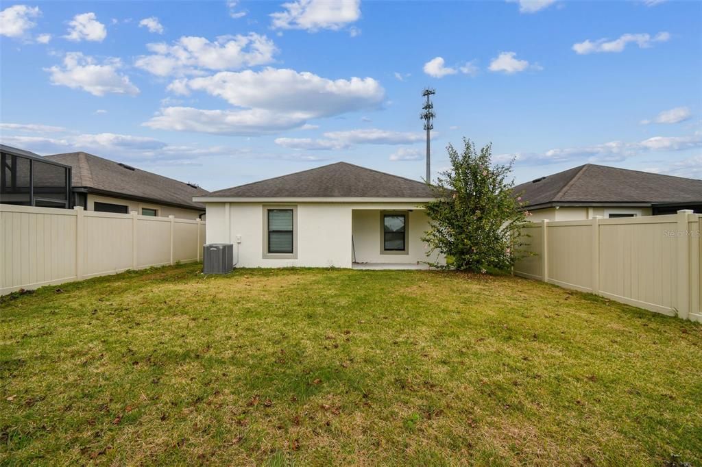 For Sale: $324,900 (3 beds, 2 baths, 1461 Square Feet)