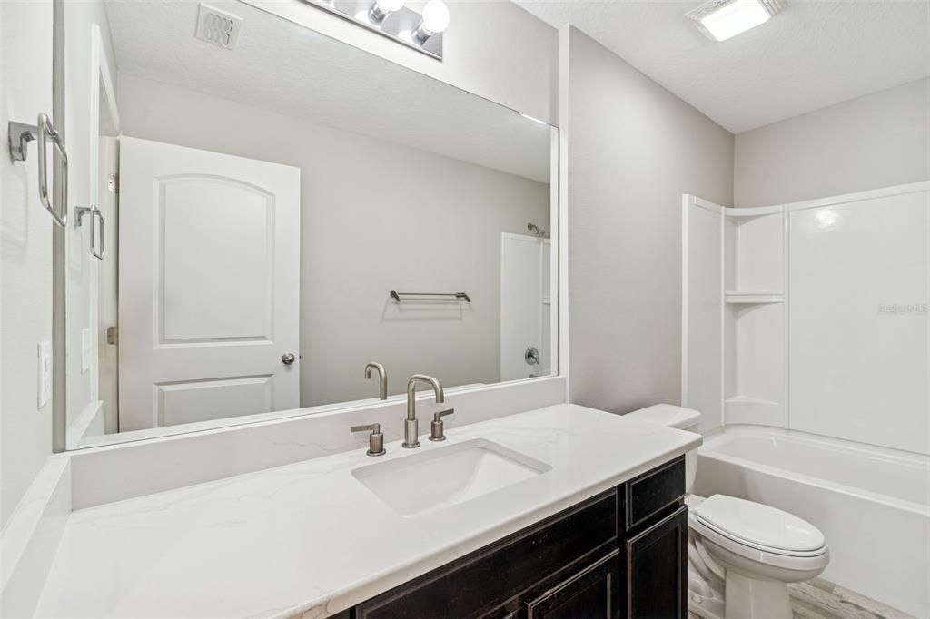 For Sale: $324,900 (3 beds, 2 baths, 1461 Square Feet)