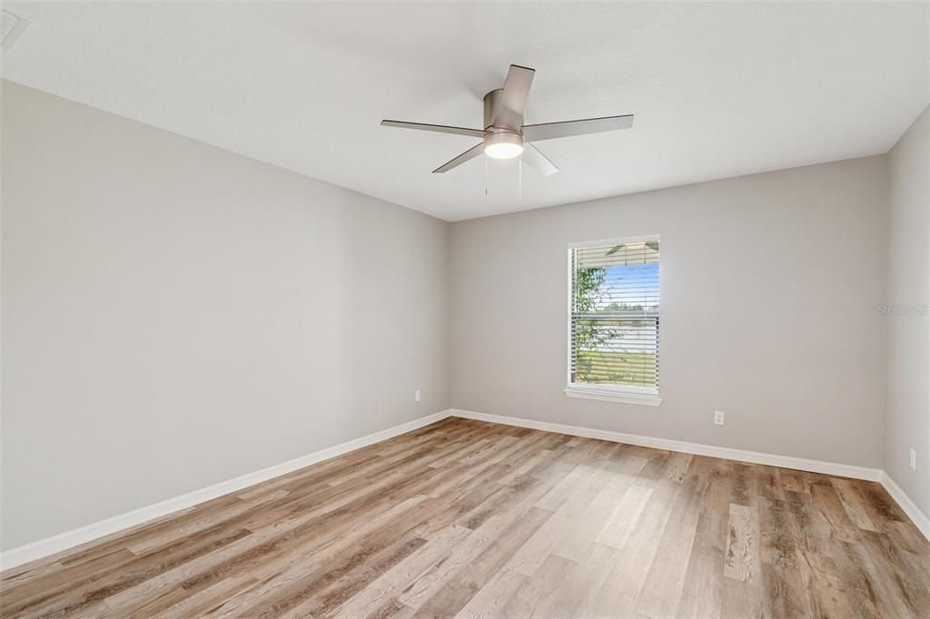 For Sale: $324,900 (3 beds, 2 baths, 1461 Square Feet)