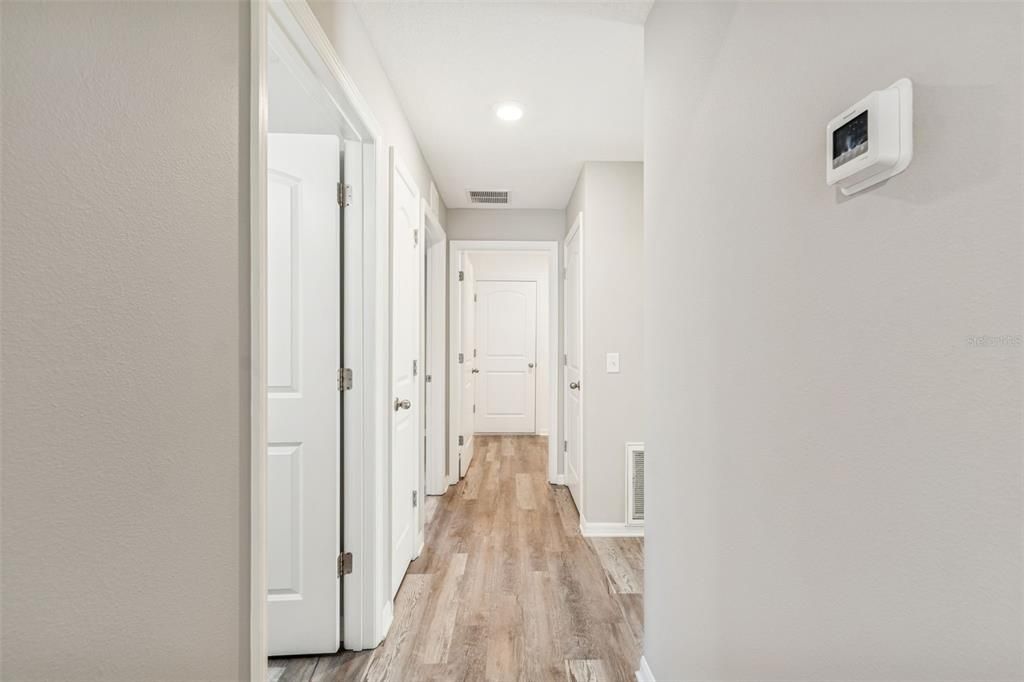 For Sale: $324,900 (3 beds, 2 baths, 1461 Square Feet)